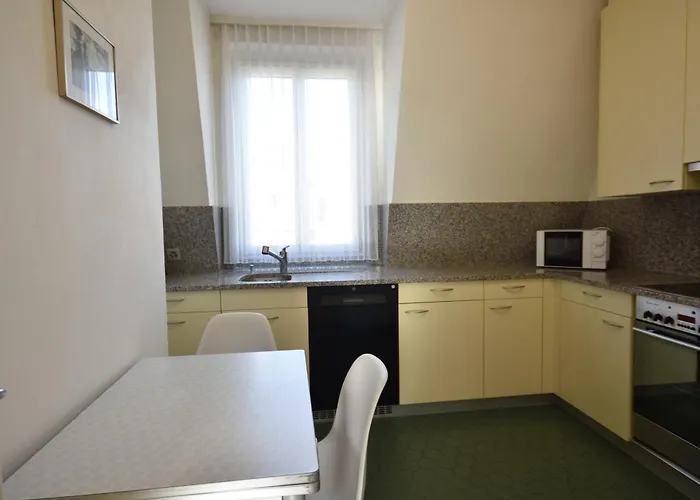 Cosy 2-bedroom Near - Stardust 31 شقة