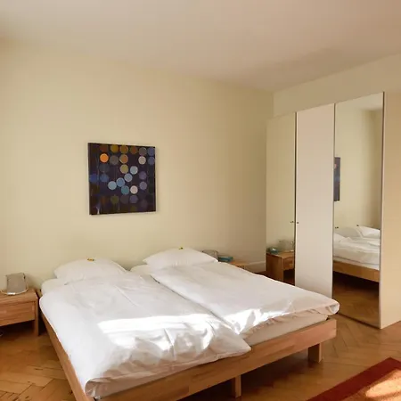 Cosy 2-bedroom Near - Stardust 31 *