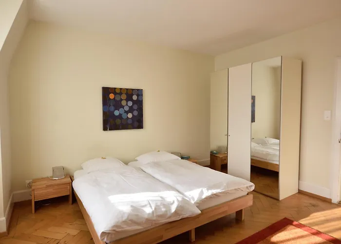 Cosy 2-bedroom Near - Stardust 31 *