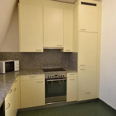 Cosy 2-bedroom Near - Stardust 31 *