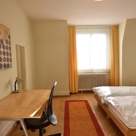 Cosy 2-bedroom Near - Stardust 31 *