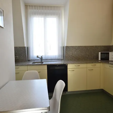 Cosy 2-bedroom Near - Stardust 31 Apartman